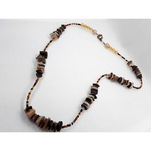🥑Handmade Shell, Glass Seed Bead Necklace  18"